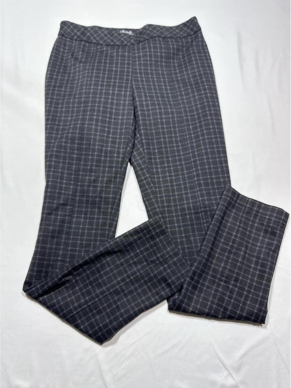 Charlie B Classic Plaid Pants - Size 8, Perfect for Channeling Your Inner Office